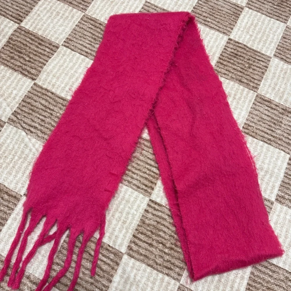 Anthropologie Bonnie Wrap Scarf Pink Fuzzy Soft